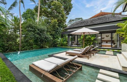 Melayang Villa | Luxury Escape 6 BR Tropical Private Villa CYN
