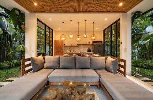 Melayang Villa | Luxury Escape 6 BR Tropical Private Villa CYN