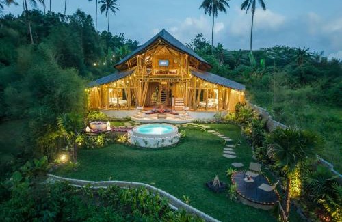 Selat Villa | Magical Bamboo House with Breathtaking view