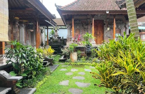 Kutuh Kaja House | Pakis private room in Ubud 2
