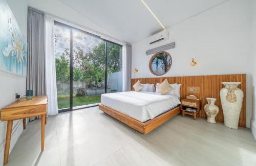 Kutuh Villa | Tropical Vibes Only - Spacious 3BR Villa - Beach & Pool Bliss