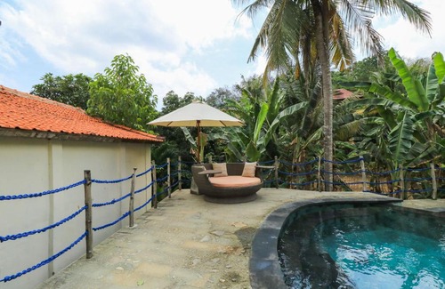 Mushroom Bay House | Villa Mangga
