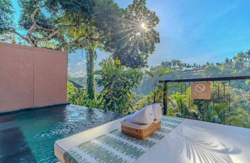 Sambahan House | 1- Bedroom Romance Valley Private Pool and Hot tub in Ubud