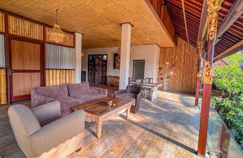 Sambahan Bed & Breakfast | 130 m² Bed and breakfast ∙ 5 guests