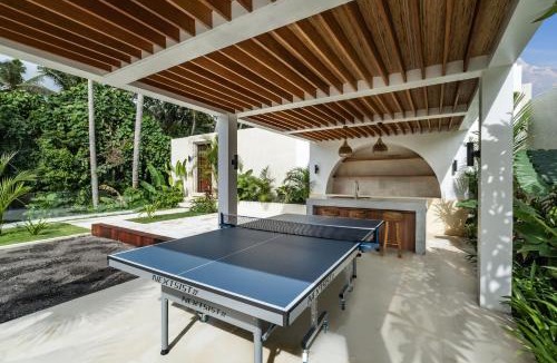 Singakerta Villa | 15BR Blue Parrot Arara Layang by BaliSuperHost
