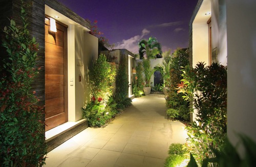Seminyak Villa | 2 BR Villa in Seminyak, 23sqm Private Pool, 5 mnts walk to shopping area for 6