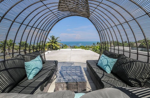 Cemagi Villa | 20% Off Early Booking-Beachfront 5BR Bali Villa: Beach Club, Fully staffed, Chef