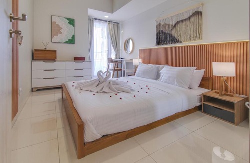 Cikarang Apartment | 2BR Orange County With Free Parking and Rooftop Pool