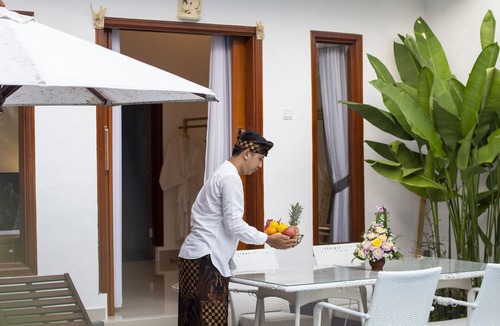 Umalas Villa | 3 BEDR/3 BATH POOL VILLA BETWEEN SEMINYAK & CANGGU