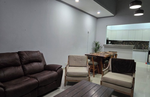Sanur Kauh House | 3-bedroom house in serene Sanur, Bali with AC, WiFi. Relax and unwind
