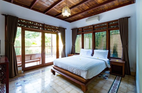 Seminyak Villa | 3 Bedroom Villa located right in the center of Seminyak, Private swimming pool