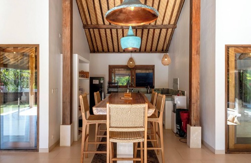 Uluwatu House | 3BR Joglo Villa Family Gataway Heart of Uluwatu Private Pool