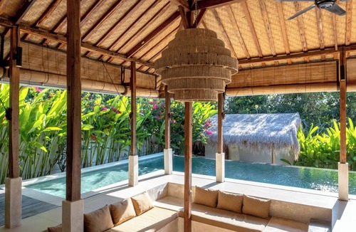 Uluwatu House | 3BR Joglo Villa Family Gataway Heart of Uluwatu Private Pool