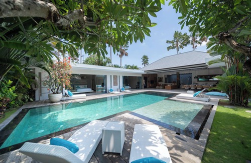 Sunset Road Villa | 4 BR Villa central location with pool Seminyak