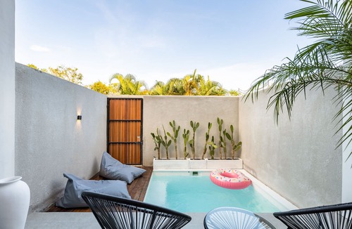 Berawa Villa | 4 mins to beach/Finns/Atlas - New LUXE Pool Loft