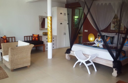 Umalas Bed & Breakfast | 4* POOL SUITE 27m2 all comfort, 1-3guests, Umalas 8min to beach Canggu Seminyak