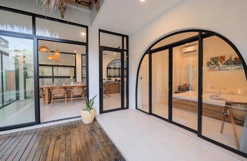 Bukit Villa | 4BR Modern Villa walking dist to Sidewalk Jimbaran