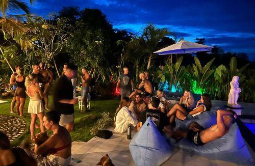 Uluwatu Bed & Breakfast | 500 m² Bed and breakfast ∙ 6 bedrooms ∙ 12 guests