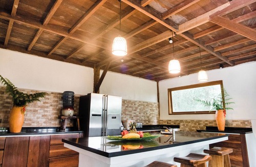 Singakerta Villa | 5BR Villa Inspirit beside Rice field