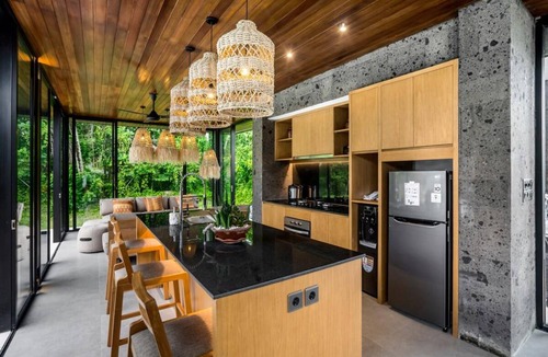 Pejeng Kawan House | 700 m² House ∙ 5 bedrooms ∙ 10 guests