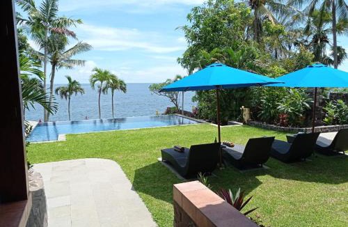 Tulamben Villa | Absolute Beachfront, Paradise, 3BR Villa with Private Pool on 1200m2 of Tropical Land