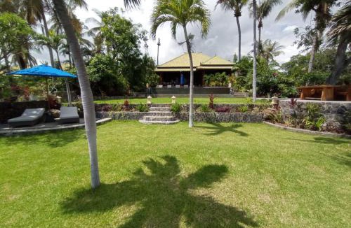 Tulamben Villa | Absolute Beachfront, Paradise, 3BR Villa with Private Pool on 1200m2 of Tropical Land