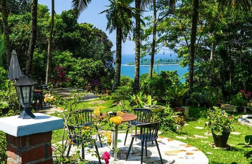 Sigunturmuda Hotel | Air Manis Hillside Villa Cafe & Resto