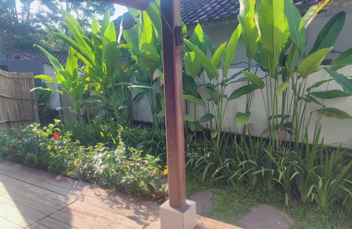 Mas House | Airlangga Villa Ubud: Stylish Tropical Retreat with Private Pool & Comfort
