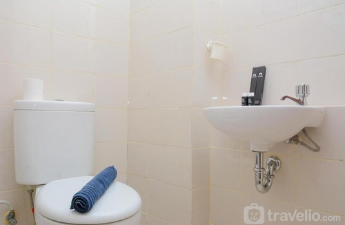 Bekasi Timur Apartment | Alluring Studio at Lagoon Bekasi Town Square Apartment By Travelio
