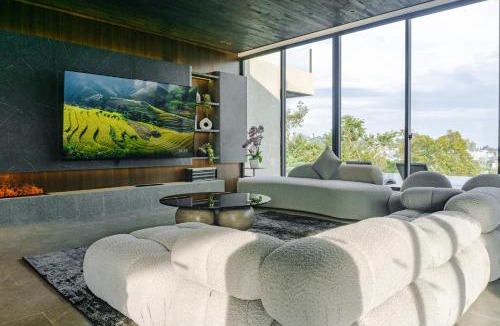 Ciumbuleuit Villa | Amulya Luxury Villa, Dago - 4BR Heated Infinity Pool
