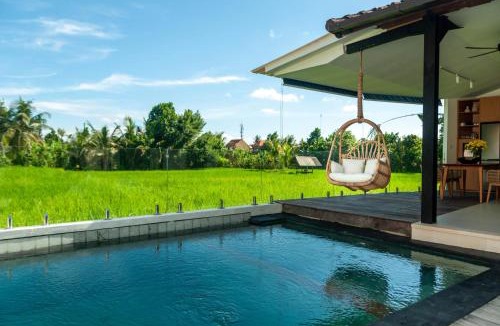 Peliatan Villa | Ando House Modern 2BR Fast Wi-Fi Private Pool City Center