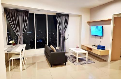 Pekayon Jaya Apartment | Apartemen Grand Kamala Lagoon by Molly Room