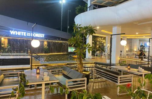 Pekayon Jaya Apartment | Apartemen Grand Kamala Lagoon by Fast Room