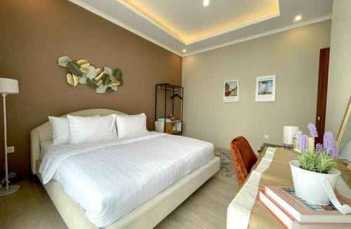 Cigadung Villa | Arumdaun Villa ,with Private Pool in Cigadung