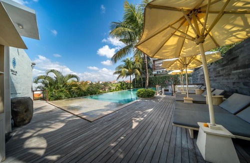 Batu Bolong Resort | Astera Resort Canggu by Ini Vie Hospitality