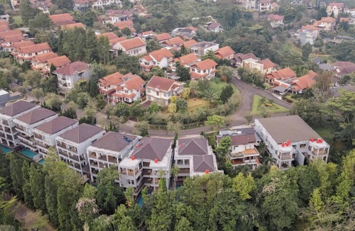 Bandung Villa | Atsuka Hill View 8BR Vila with Private Heated Pool
