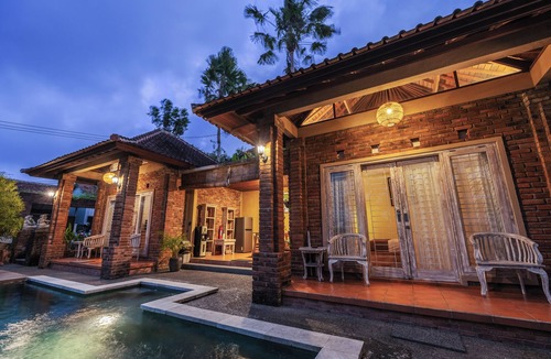 Ungasan Villa | Authentic Balinese Villa near Uluwatu Beaches & Cultural Park