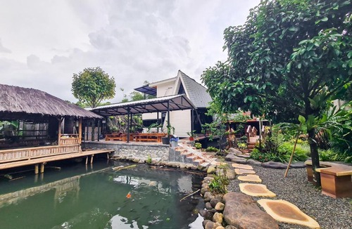 Purwokerto Villa | Azzura House Baturraden by The Lavana
