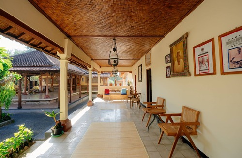 Tabanan House | BAKUNGAN diJero Homestay