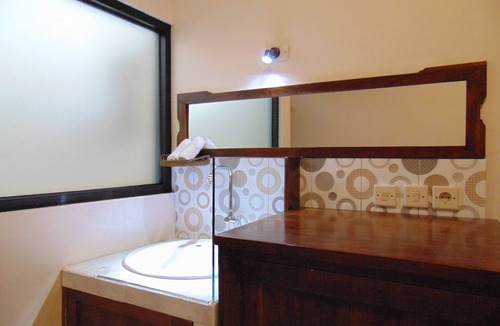 Uluwatu House | Batu Kandik Homestay