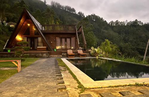 Songan Cabin | Batur Cliff Panorama