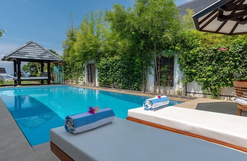 Dencarik Villa | ⭐️ ⭐️⭐️⭐️⭐️ BEACHFRONT villa, Welcome dinner