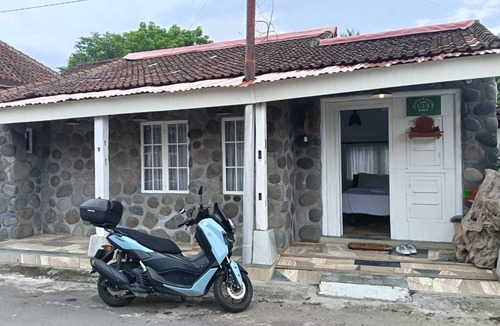 Purwakerti House | Beachside Amed Escape/Walk to Beach/Pool Access