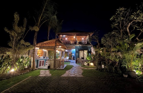 Ketewel House | Beachview Villa near Sanur, Live Sports AFL NRL