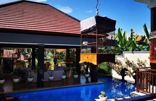 Seseh Villa | Beautiful Guestroom in Canggu with Balcony