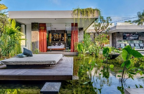Seminyak Villa | Beautiful Villa with Private Pool & Sunny Environment, Bali Villa 2138