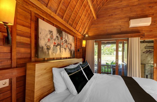 Andong Hotel | Belvilla near Manuaba Waterfall formerly