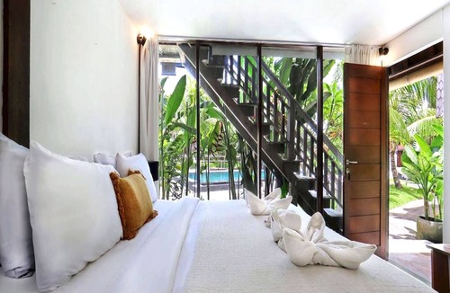 Kampial Hotel | Belvilla Seaside Hermitage Bungalow Canggu Beach