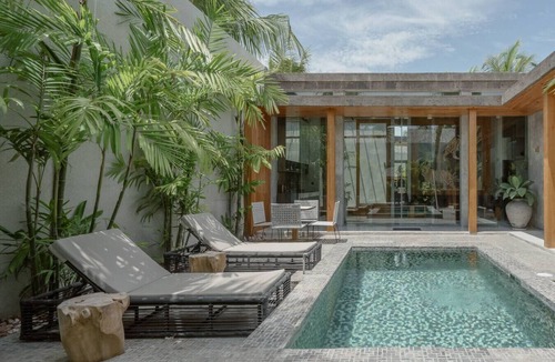 Batu Bolong House | Best Location Honeymoon Villa Bali Canggu