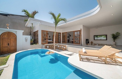 Pererenan House | "BIARI" Modern & Luxurious 3BR - Canggu Beach
